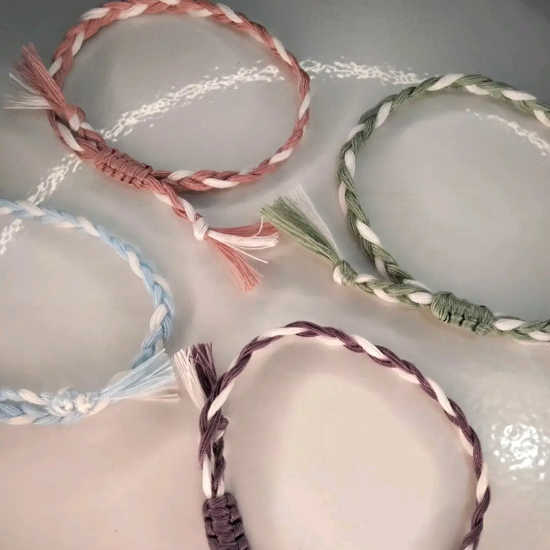 Gelang Benang Warna Pastel