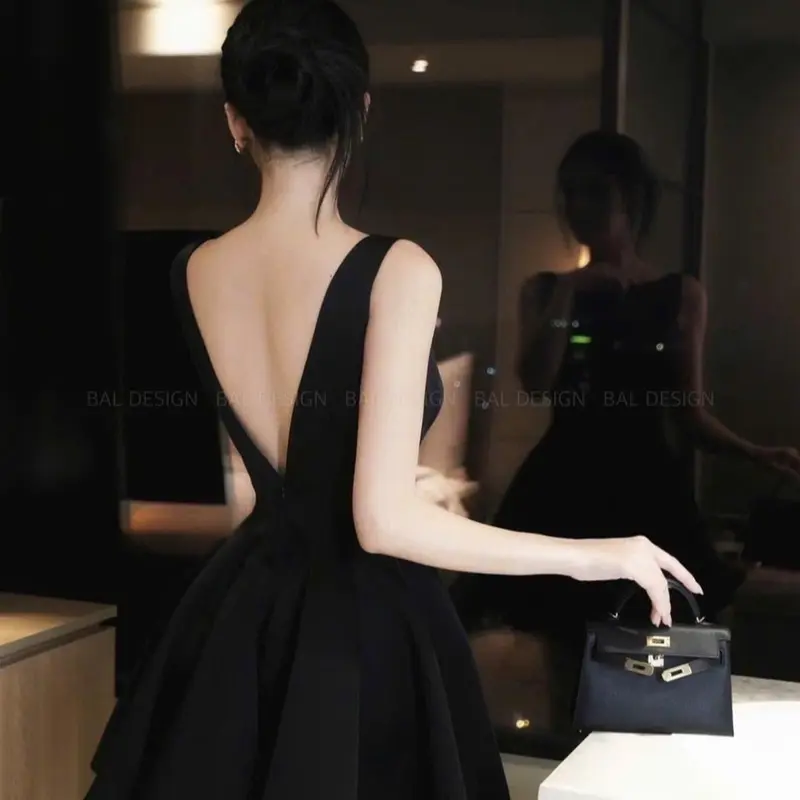 Váy tacta hai màu khoét lưng mềm dày dặn chuẩn form 3
