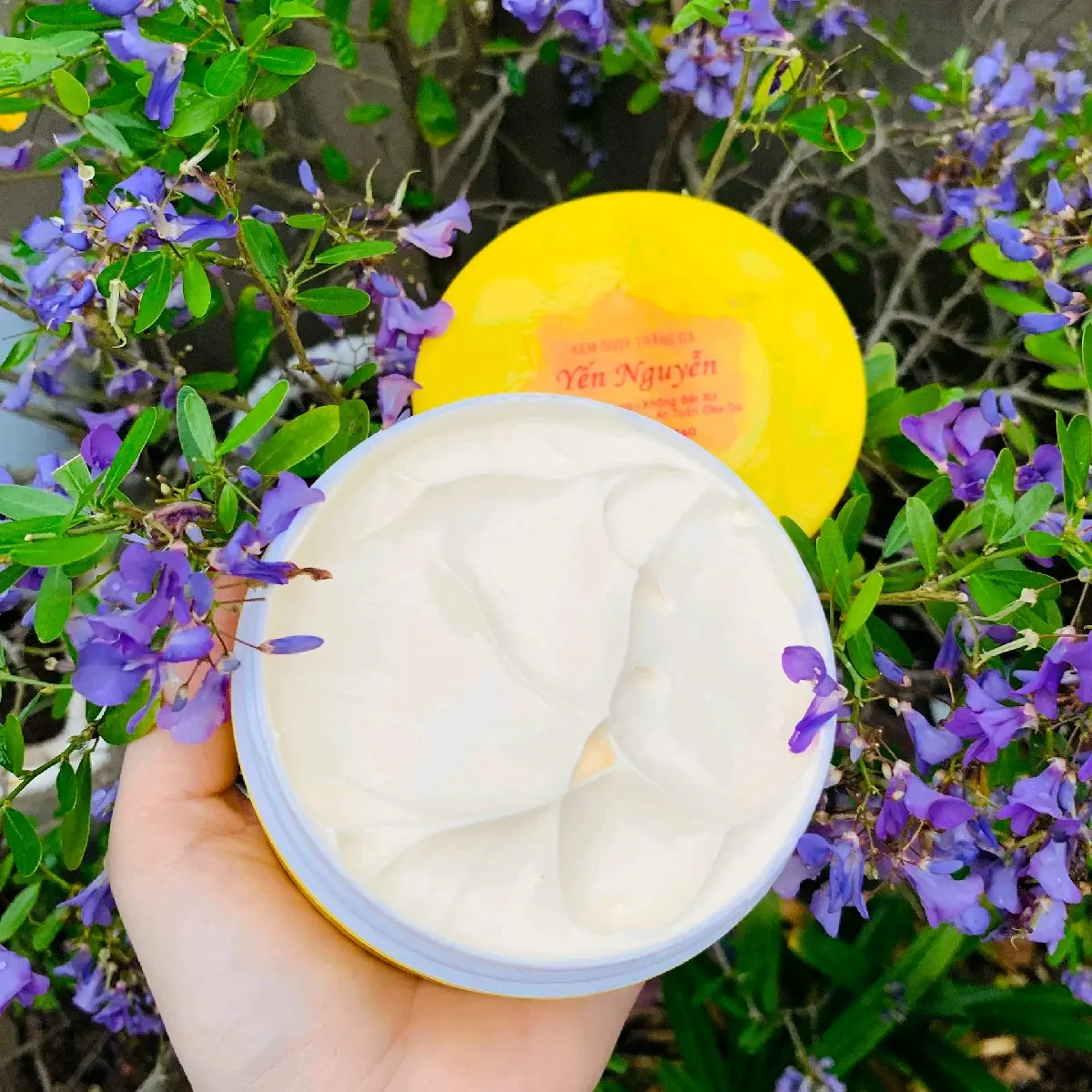 KEM BODYY TẨY TRẮNG DA (HỦ200G DƯỠNG TRẮNG DA BODY)_ Dưỡng Da Body
