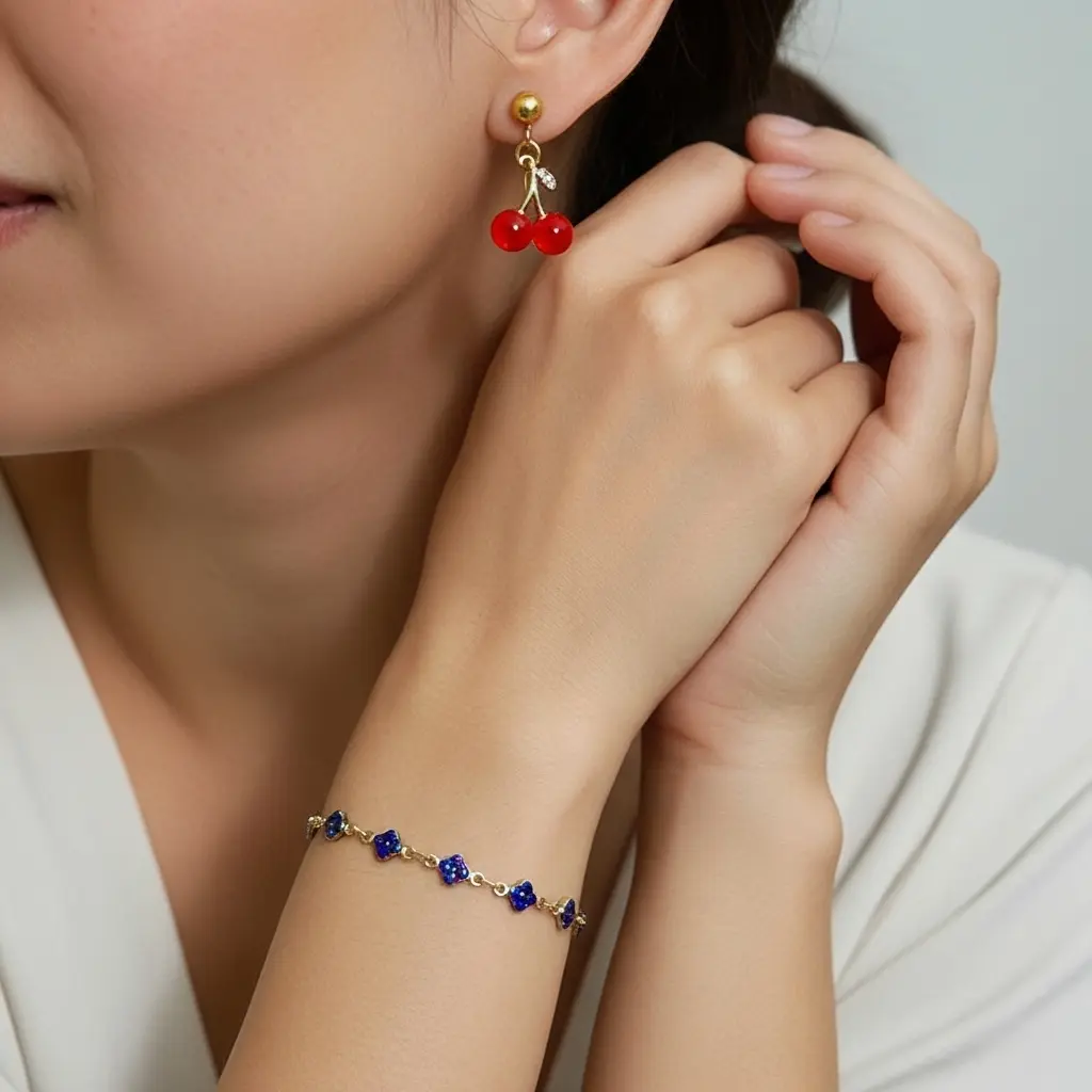 Set Aksesoris Titanium Kalung Chery Itali Dan Gelang Batu Biru Manika Dan Anting Cerine Merah Kirana Sellero
