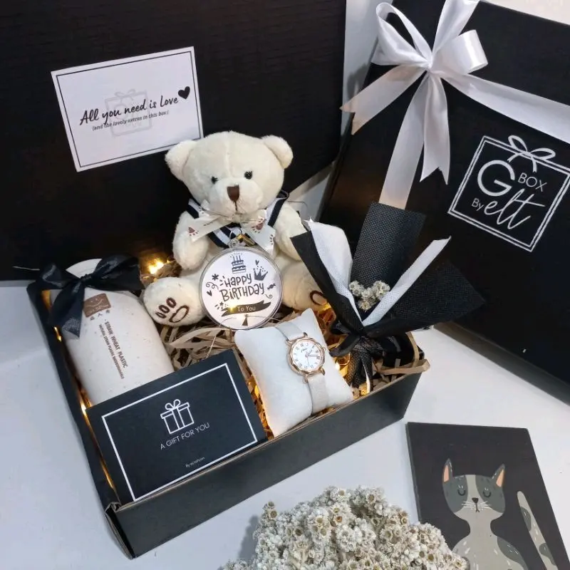 HAMPERS BIRTHDAY CEWEK GIFT BOX ULANG TAHUN HADIAH WISUDA GRADUATION ANNYVERSARY