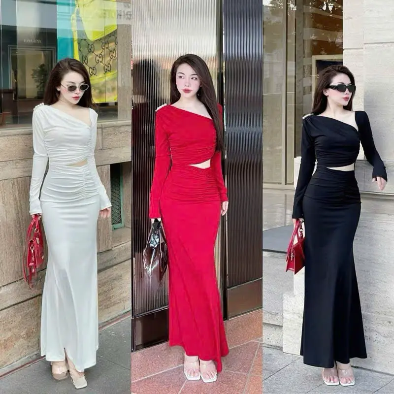 Đầm Body Nữ JACO D162 – Dáng Dài Khoét Eo, Vai Đính Cúc, Chất Thun Ladong Mềm Mịn Sang Chảnh