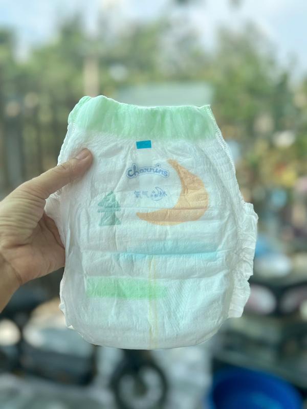 Combo 150 miếng bỉm quần cao cấp có chữ Charnis họa tiết đa dạng siêu thấm hút - Cho Bé Kem tã  sơ  sinh  cho  bé