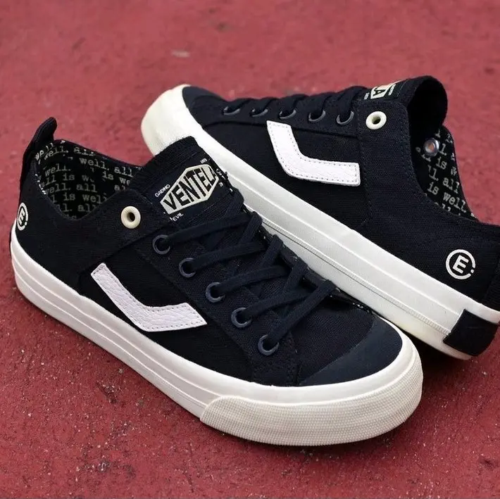 Free Kaoskaki!!! Sepatu Ven_tela Evil x Hak Datar Casual Shoes gading marten