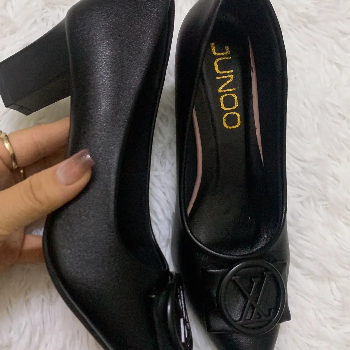 Giày 5p mũi nhọn nơ đen. Chuẩn size. Da mềm êm chân size 35-42