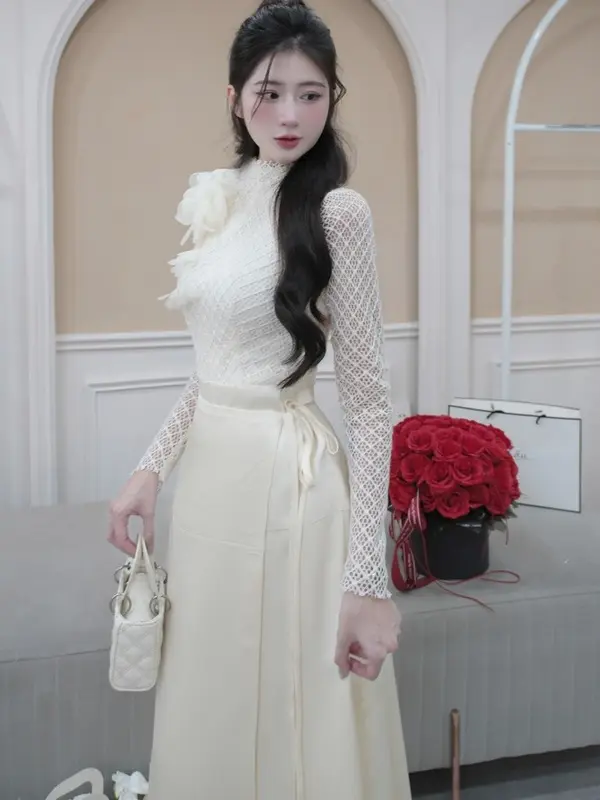 Đầm thiết kế ren chân lụa kem sang chảnh 2