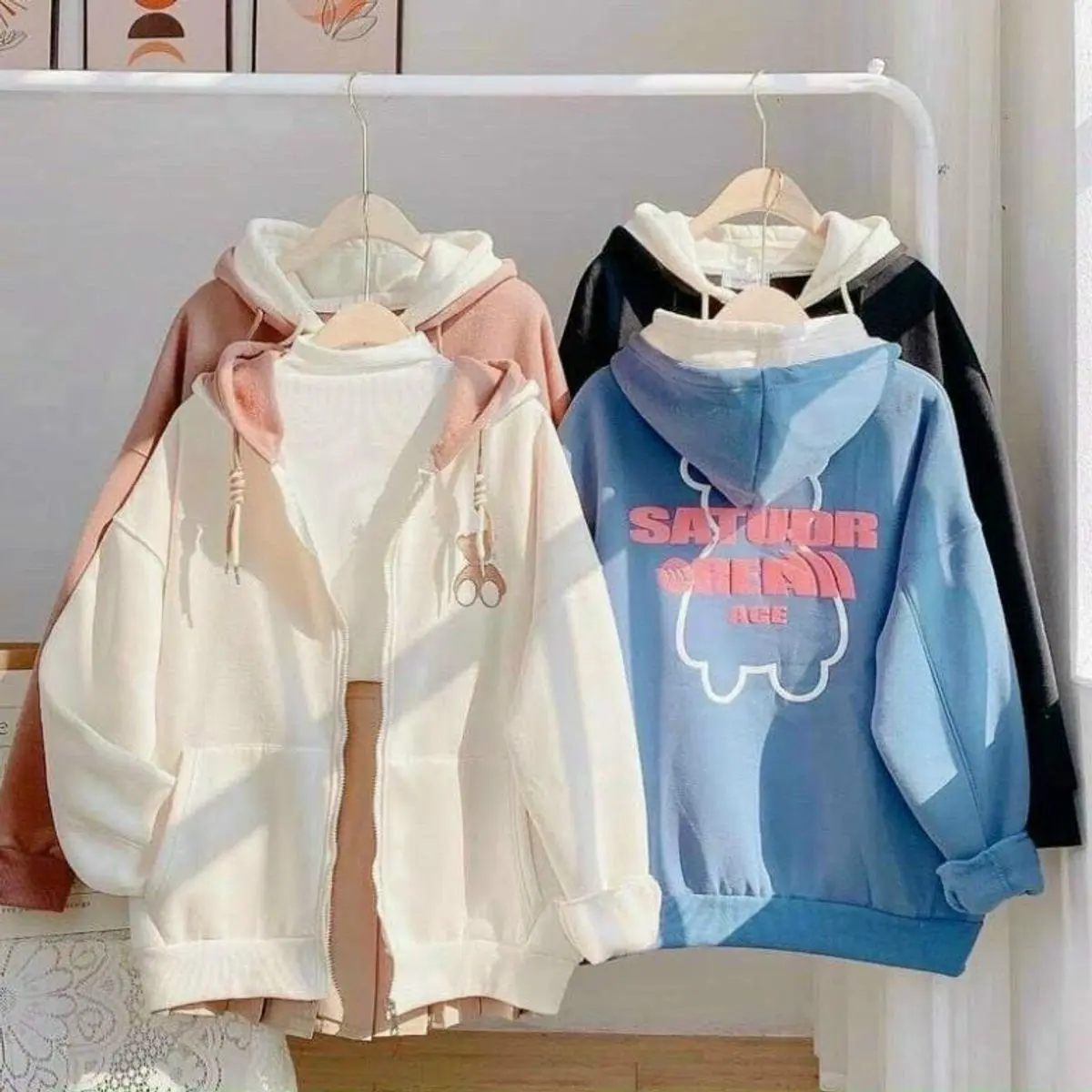 Áo Khoác Nỉ Nam Nữ - Hoodie Sweater Fom Rộng In Gấu Nón Rộng Trẻ Đăc Sắc TP NCH Store98