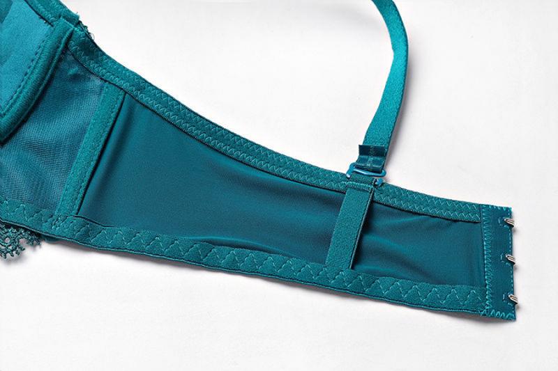 Product Introduction of [1465 Positive Reviews] Sexy Women's Push-Up Bra and Panty Set French Style Water-Soluble Flower Bra Bikini Panties with Underwire Shaping 14