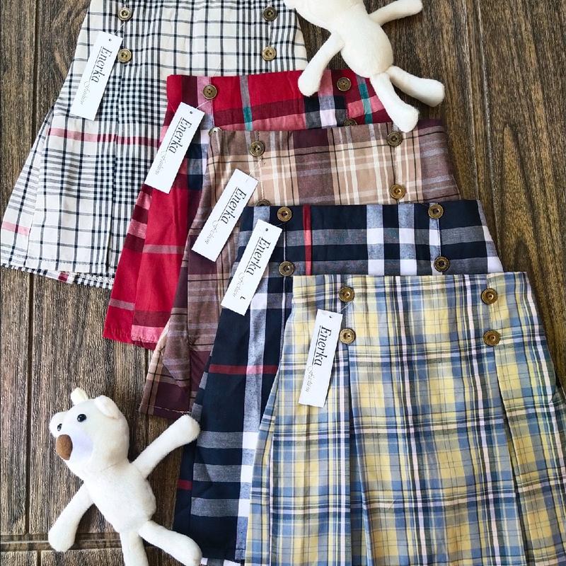 Rok anak katun motif kotak -lipit depan variasi kancing 3