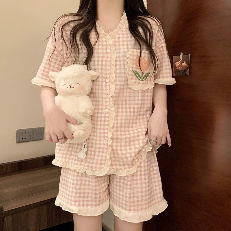 Product Introduction of Bộ Đồ Ngủ Hoa Ngọt Ngào Nhật Bản, Dành Cho Nữ, Bộ Áo Ngủ ngắn Tay Và Quần Đùi Mỏng Mùa Hè, Thích Hợp Cho Ký Túc Xá Sinh Viên, Có Thể Mặc Ngoài Trời, Năm 2025 1