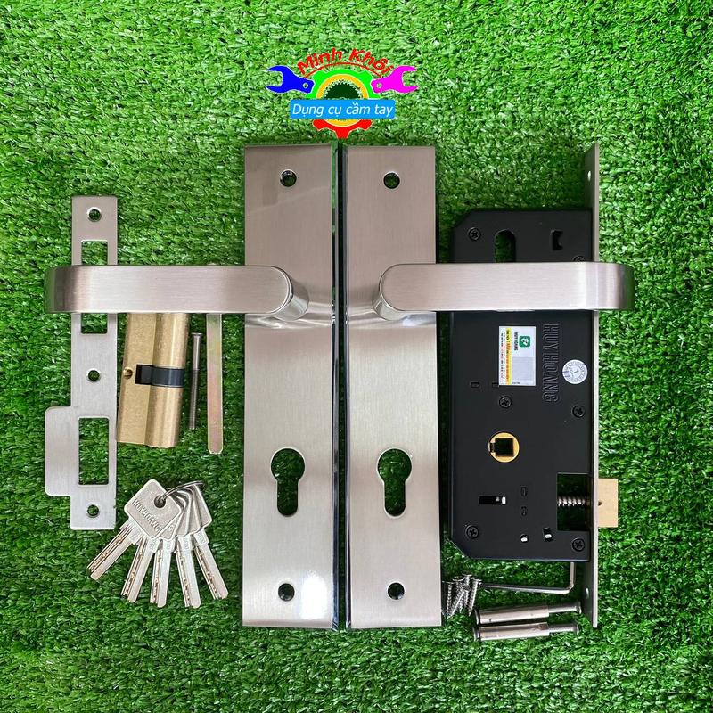 khoá cửa HUY HOÀNG mã TNEX8510  hàng chất lượng cao  dùng lắp cho cửa đại sảnh cửa đi chính  cửa phòng .thân dài 250mm . hợp kim kẽm chiệu được thời tiết độ ẩm cao ở việt nam . 