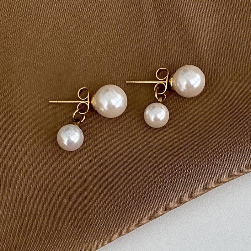 Product Introduction of Anting Titanium Wanita Mata Putih Mewah Elegan 1099 1
