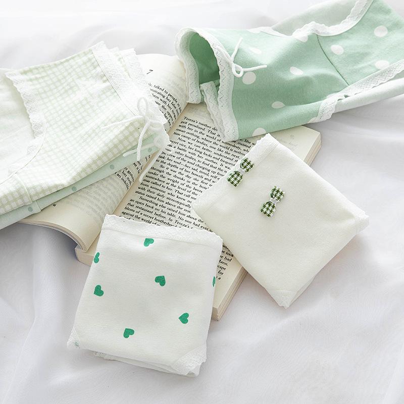 Product Introduction of Little Fresh Dot Print Milk Shake Green Girl Underpants 12