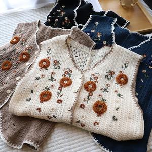 Korean style women Three-dimensional small flower embroidered vest New Mori style for spring A knit cardigan that's both slim and versatile.