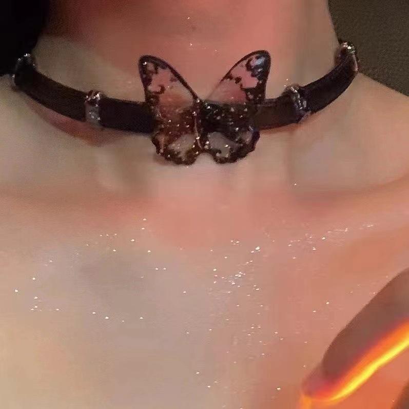Product Introduction of Vòng Cổ Choker, Phong Cách Đường Phố Punk, Dành Cho Nam Giới, Dây Chuyền Xương Đòn Cao Cấp, Đồ Trang Trí Y2g Văn Hóa Phụ, Ngọt Ngào Và Ngầu, Cổ Áo Hoa Jewelry trang  sức  titan  cao  cấp  hàng  hiệu 24