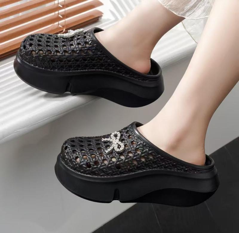Product Introduction of Giày Tăng Chiều Cao, Bán Chạy Cho Mùa Lò Xo Và Mùa Hè, Đế Dày 7Cm, Siêu Nhẹ, Thoải Mái Khi Bước, Thời Trang, Thiết Kế Dễ Phối Đồ, Guốc, Phong Cách, Giày Tăng Chiều Cao dép  bùi  trà，Tăng thêm 7cm dép  chữ  h 6
