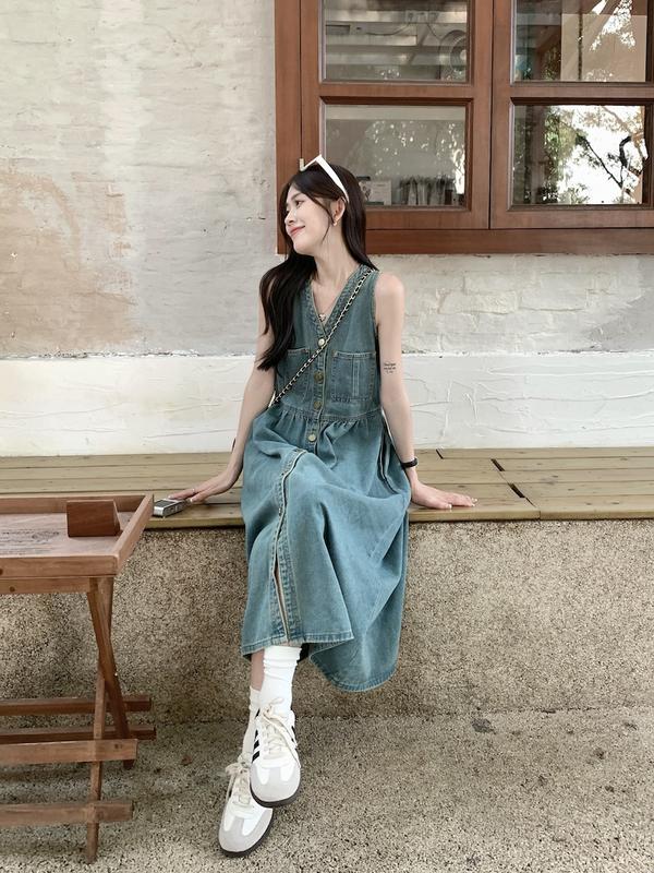 Product Introduction of Y. French Style Temperament V-neck, Vest Denim Dress Casual Womenswear 11