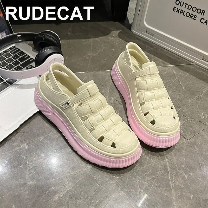 RUDECAT รองเท้าผู้หญิงที่เรียบง่ายและอเนกประสงค์ รองเท้ารู EVA 5 สีครบ จัดส่งจากกรุงเทพมหานคร ประเทศไทย A15 022801