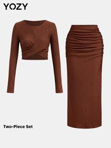 YOZY Women's Solid Twist Crop Tee & Ruched Skirt Two-piece Set, Casual Fashion Cozy Round Neck Long Sleeve Top & Split Bodycon Skirt for Daily Outdoor Wear, Women's Clothing for Fall