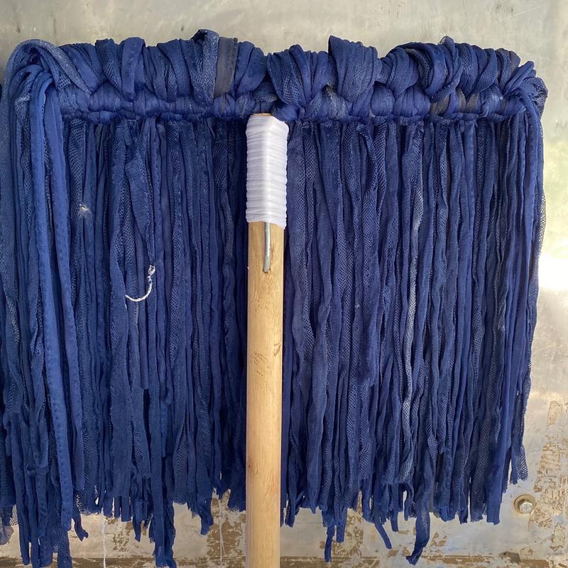  cây lau nhà vải mùng cán gỗ 4 