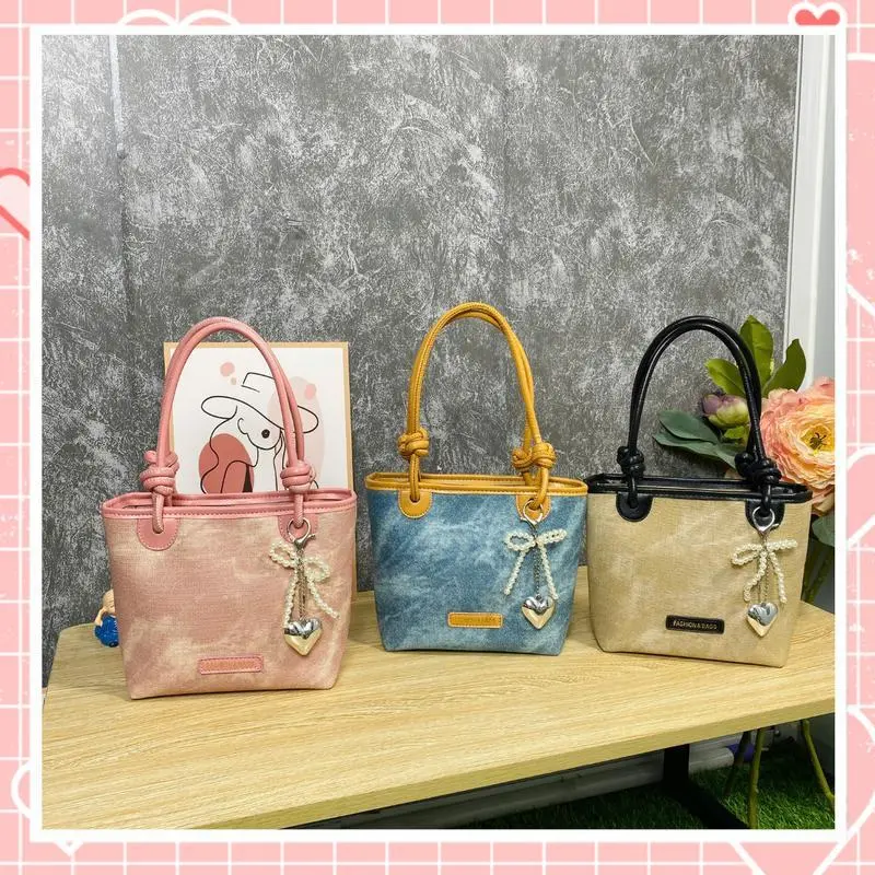 Túi xách nữ đeo chéo thời trang dự tiệc móc khóa trái tim sang chảnh K222 tui x Bag tui  qc 1