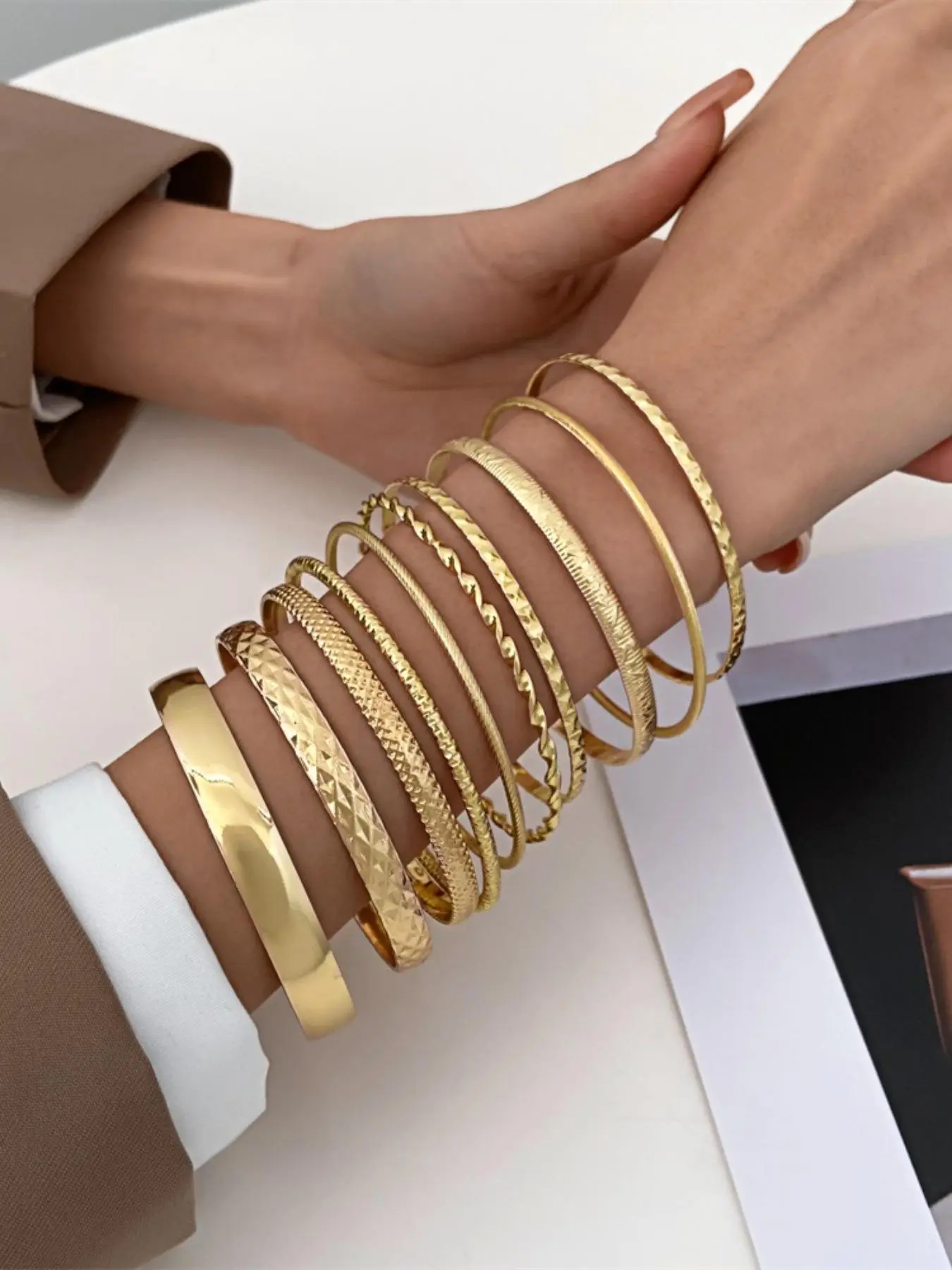 Women's 10pcs Textured Metal Design Bangle, Boho Ethnic Jewelry for Beach Party Vacation, Metal Bangles for Women Girl Gift Daily Use