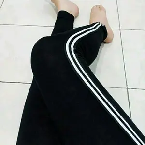 LEGGING IMPORT LIST 2 PUTIH - CELANA LEGGING HW LIS PUTIH - LEGGING MURAH IMPORT Santai Tebal Wanita Hitam