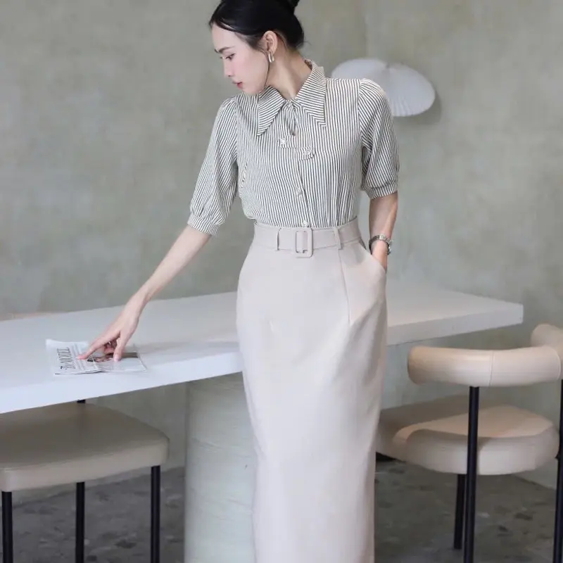 Set công sở trẻ trung hiện đại