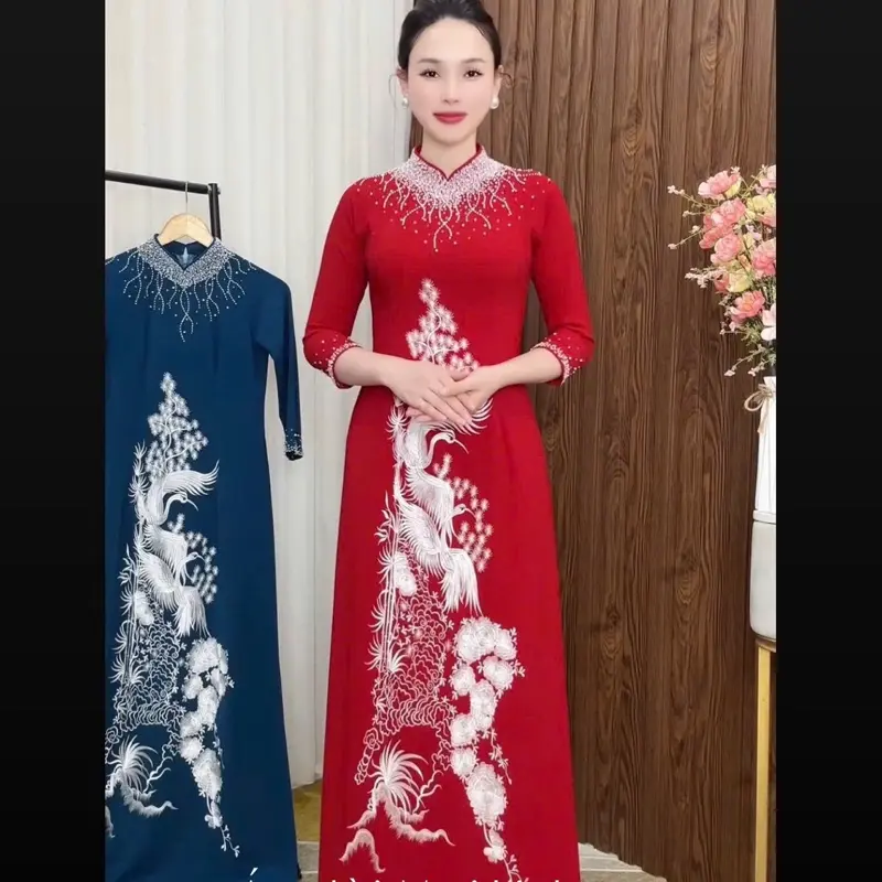Áo dài mẹ thêu và đính kết thủ công, chất liệu lụa mango co giãn bốn chiều thấm hút mồ hôi