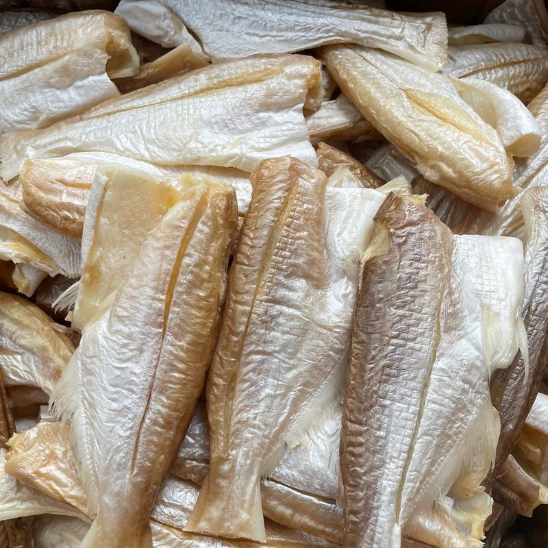  1kg KHÔ CÁ DỨA NGUYÊN CON   basa nước ngọt  size 8-10 con 