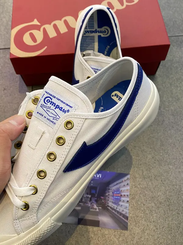 Compass Gazelle Low White Blue 1