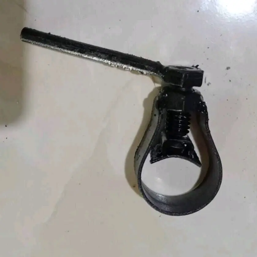 klem hitam 38 tempahan kuat/ cengkraman kuat di pipa egrek