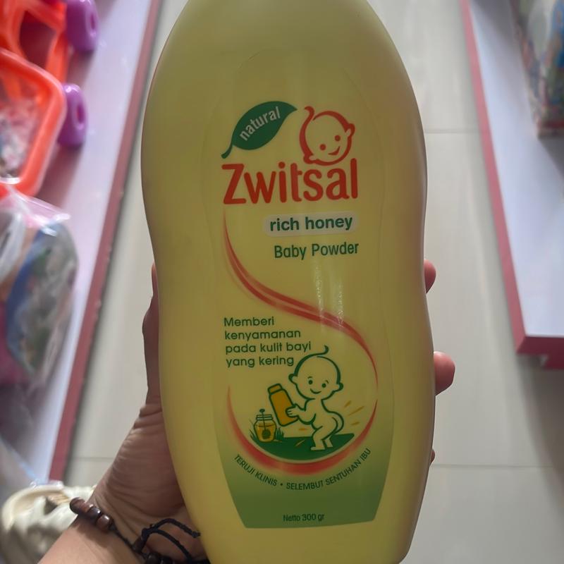 ZWITSAL BABY POWDER SOFT FLORAL DAN RICH HONEY 300gr 1