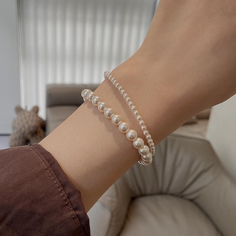 Product Introduction of 2024 New French Folding Bracelet Light Luxury Minority Exquisite Elastic String Bracelet 14