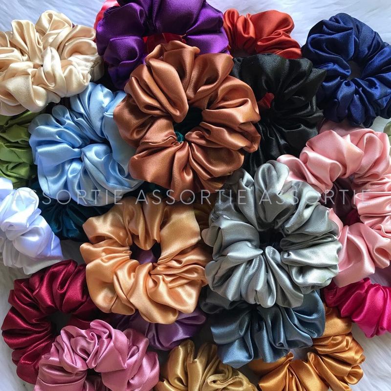 6 Scrunchies In Raso Con Fiocco A Coniglietto – Elastici 2 In 1 Per Capelli Morbidi E Femminili – Multicolore
