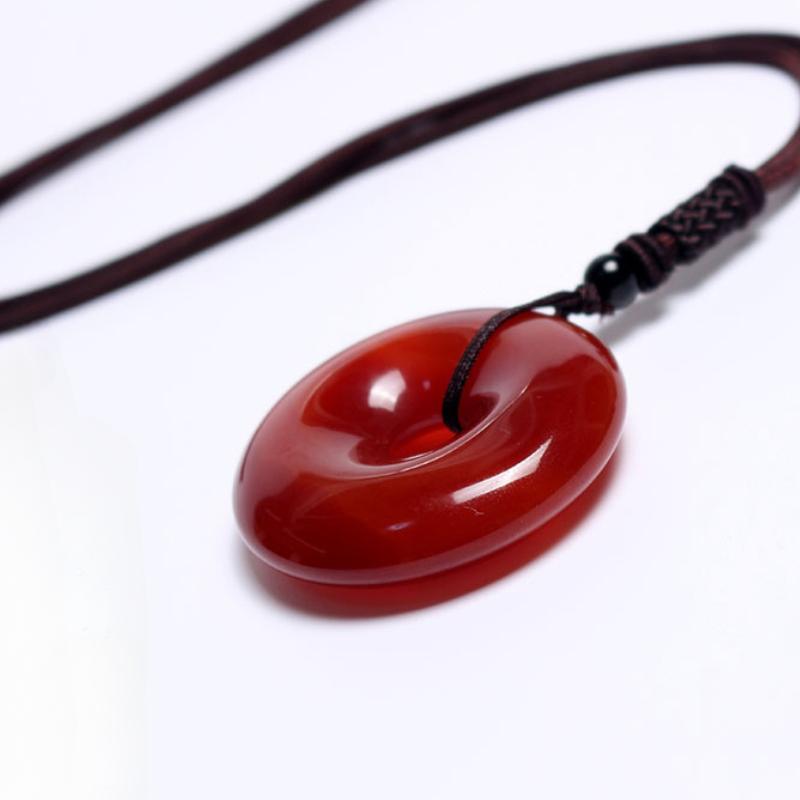 Product Introduction of Natural Ice Agate Chalcedony Safety Buckle Pendant Agate Men's and Women's Simple Pendant Gift 2