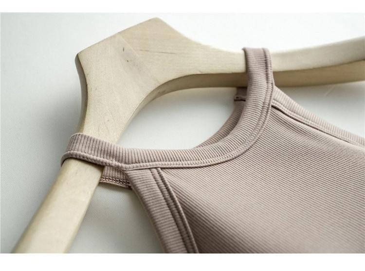 Product Introduction of HOT No-wear bra One-piece with breast pad crop top, off-the-shoulder top for women Womenswear Lingerie Comfort Basic 2