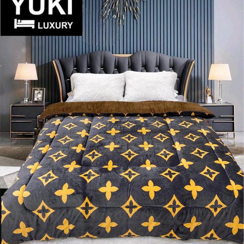 Chăn lông thỏ  Cao Cấp,Chăn Siêu Mềm Nhẹ Cho Mùa Đông, Làm Ấm Nhanh Giữ Nhiệt Tốt Kích Thước Chuẩn  1m9×2m2