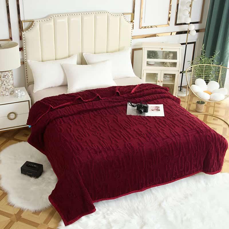 Selimut Bulu Dewasa Halus Polos Emboss 5D / Emboss Kupu Kupu Aesthetic 180x200/200x230 List Pinggir New Arrival Kain 3