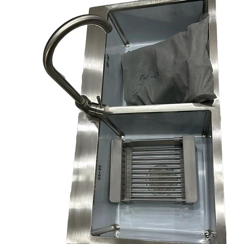  Chậu inox 304 KT82x45 có 2 hộc đều nhau bộ xả rổ nhựa  chậu đúc 