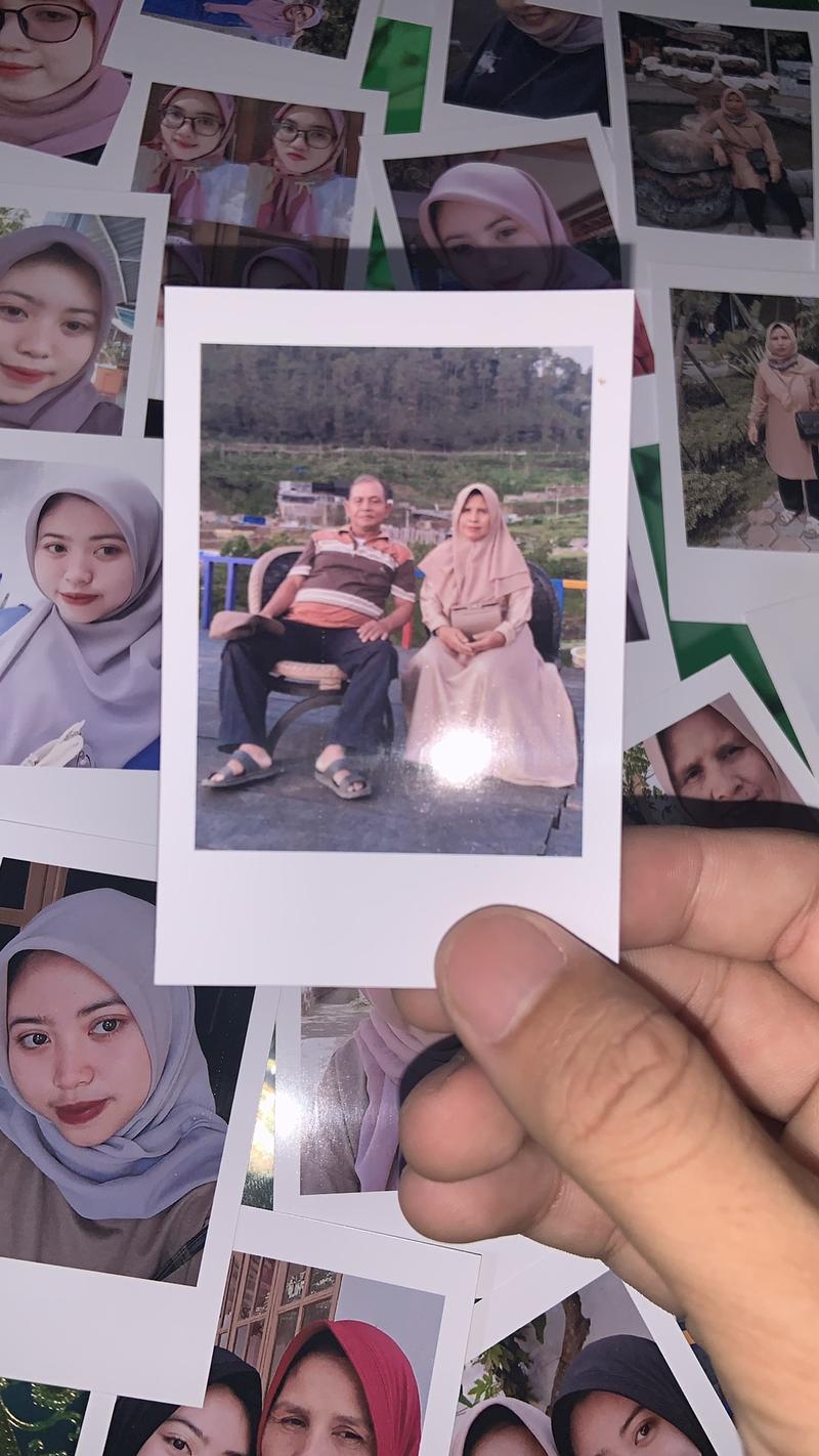 Product Introduction of CETAK FOTO POLAROID 2R GLOSSY ISI 50 PCS [FREE 4 PCS] alat 2