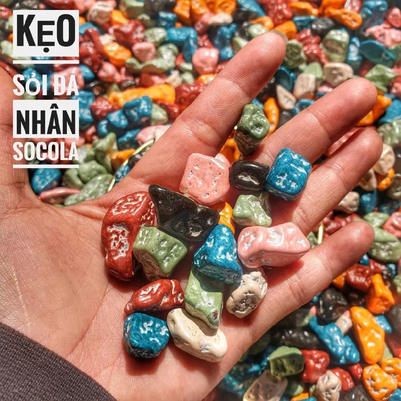 Kẹo sỏi đá nhân socola - DÂU CORNER 1