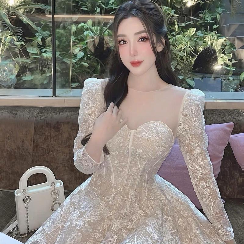 Đầm ren tay dài màu trắng kem 3 lớp có kèm mút ngực  Size ML Women Nữ Voi Dress Sen Voan. 6