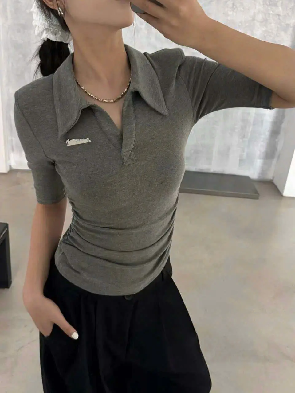 (AT375) Áo tay ngắn cổ bẻ nhún eo bên MAIDO TRENDY