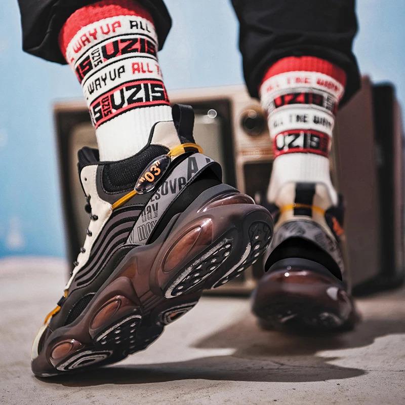 Benutzerdefinierte leuchtende Winter-Plüsch-Freizeit-Sneakers aus Leder in Übergröße US 13 EU 48 Sport-Laufschuhe mit Luftkissen für Herren, geschlossene Jungen_voghion.com