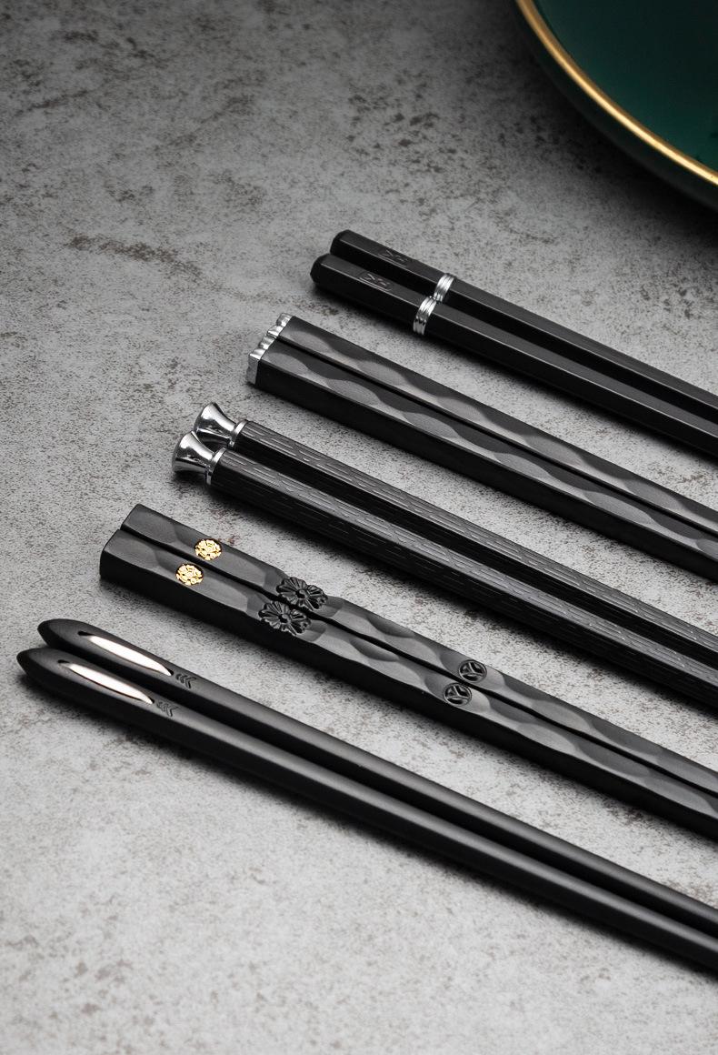 Product Introduction of 5 Pairs Japanese Chinese chopsticks Sushi Sticks Reusable Metal Korean Chopsticks Set Healthy Alloy Tableware Palillos Chinos 11