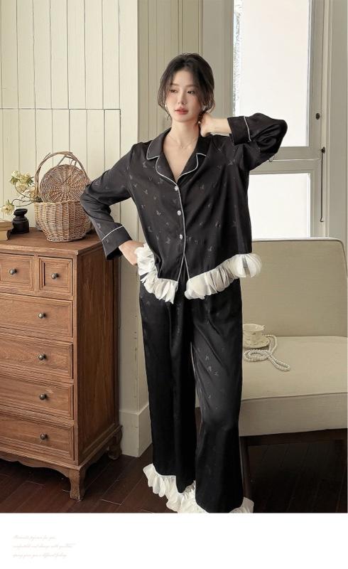 Product Introduction of Pyjama phi lụa QCCC phối viền lá-form suông thoải mái-3 màu ngọt ngào-nữ tính-trẻ trung 4