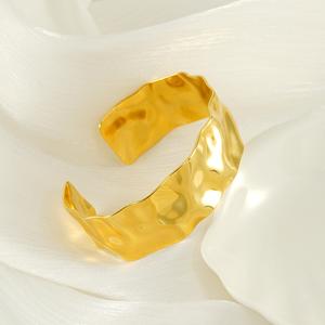 Gelang Tangan, Gaya INS Mewah Minimalis, Reka Bentuk Fesyen Eropah dan Amerika, Emas 18K, Corak Tukul Berlebihan, Bukaan berbentuk C, Diperbuat daripada Keluli Tahan Karat