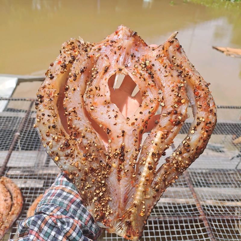  1kg. Khô Cá Lóc Ướp Tiêu khô 3 nắng- Loại 4-5 Con Kg Khô Lớn Hơi Dẽo Nhẹ Vị Lạt Vừa Ăn Food 