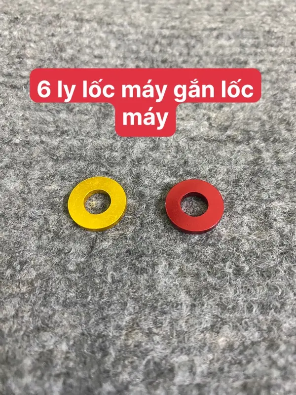 Long đền đỏ , vàng gắn nhiều vị trí trên xe 1